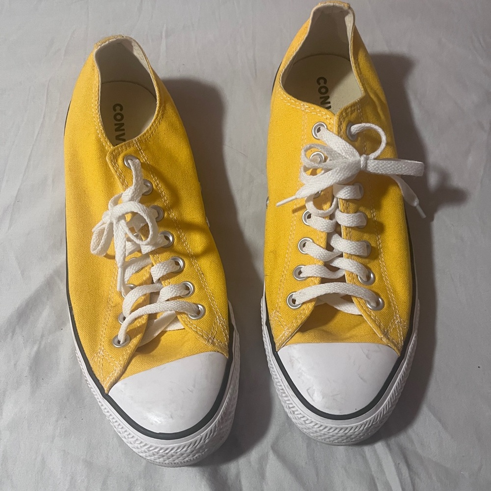 Men’s converse size 10